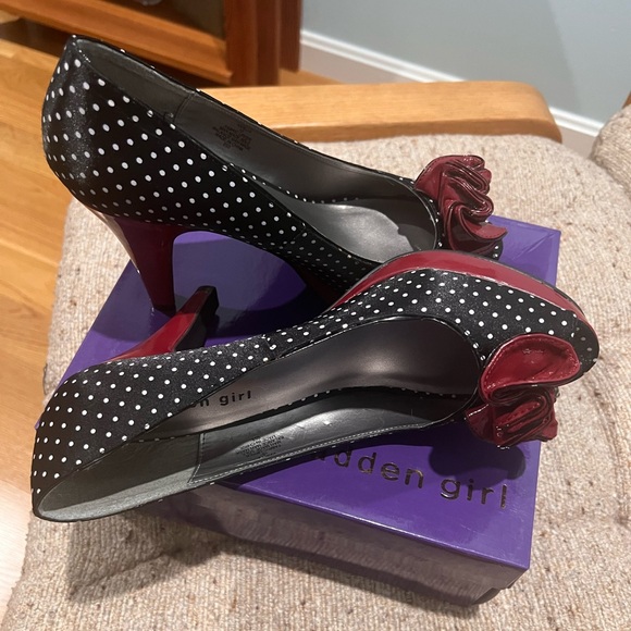 Madden Girl black polka dot pumps with maroon contrast heels. Size 10. - Picture 4 of 6